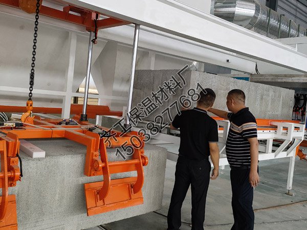 在購買勻質板時需要注意以下幾個問題